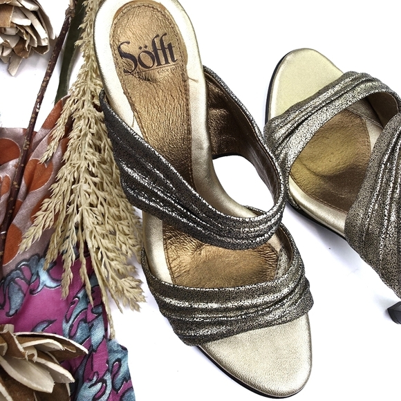 Sofft Women's Gold Sandals Kitten Heels Sz 7½ m - Picture 2 of 7